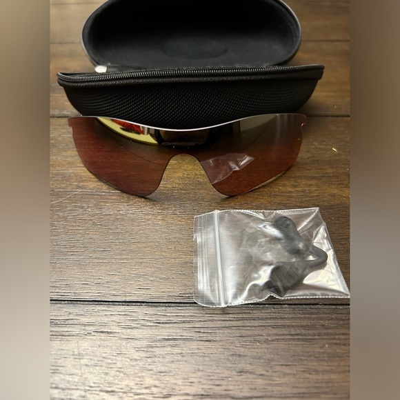 Oakley’s Sunglasses Case, Nose piece, and replace lense - Picture 1 of 4